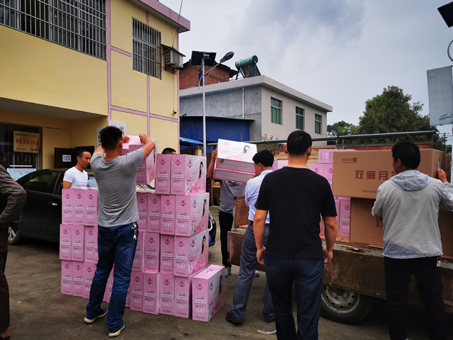 端午節(jié)走訪慰問(wèn)徐嶺村貧困戶